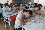 実習生の学習風景